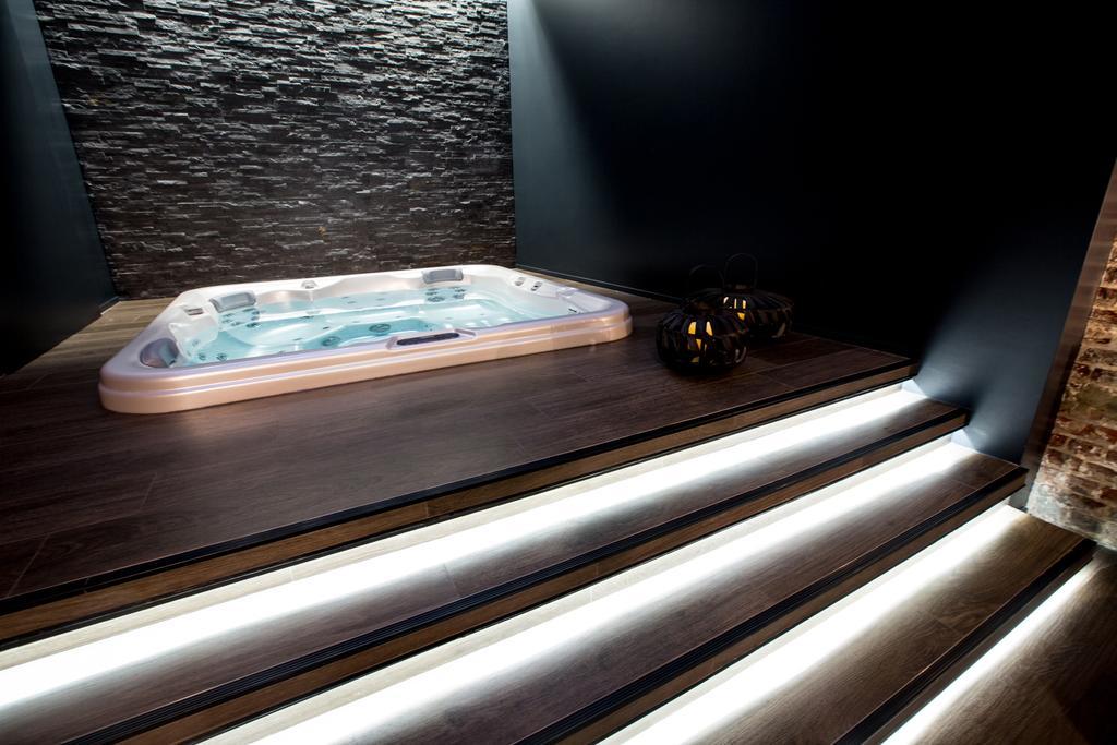 Chambre Avec Jacuzzi Sauna Privatif Bruxelles Eksteriør billede