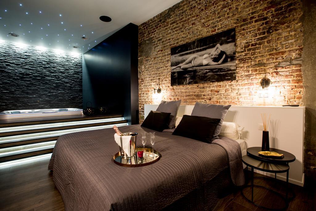 Chambre Avec Jacuzzi Sauna Privatif Bruxelles Eksteriør billede